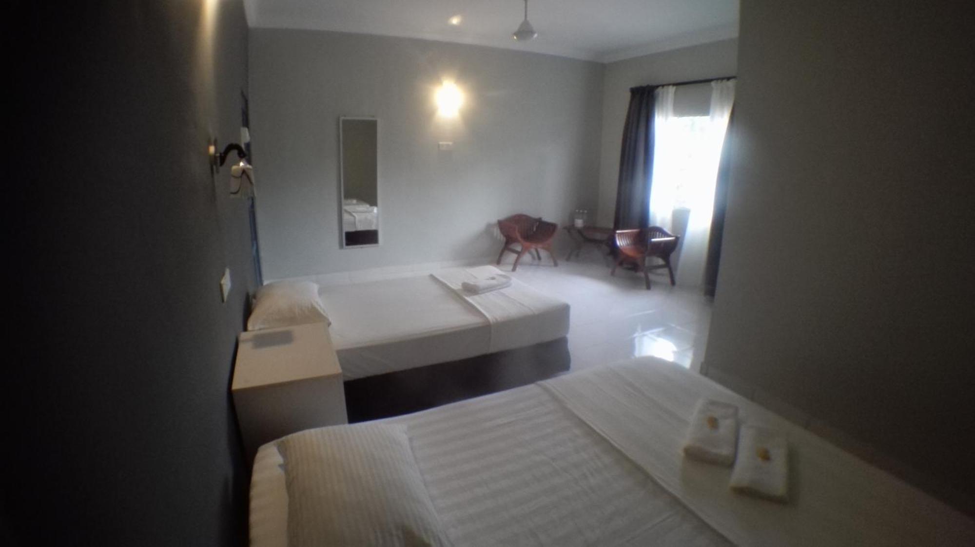 Tebing Guest House Taman Negara Malaysia Kuala Tahan Exteriör bild